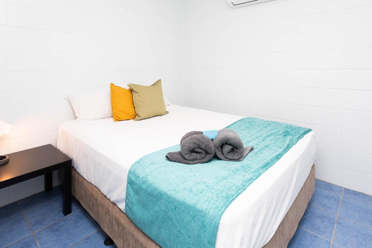 Airlie Sun & Sand Accommodation #6 에일리비치 외부 사진