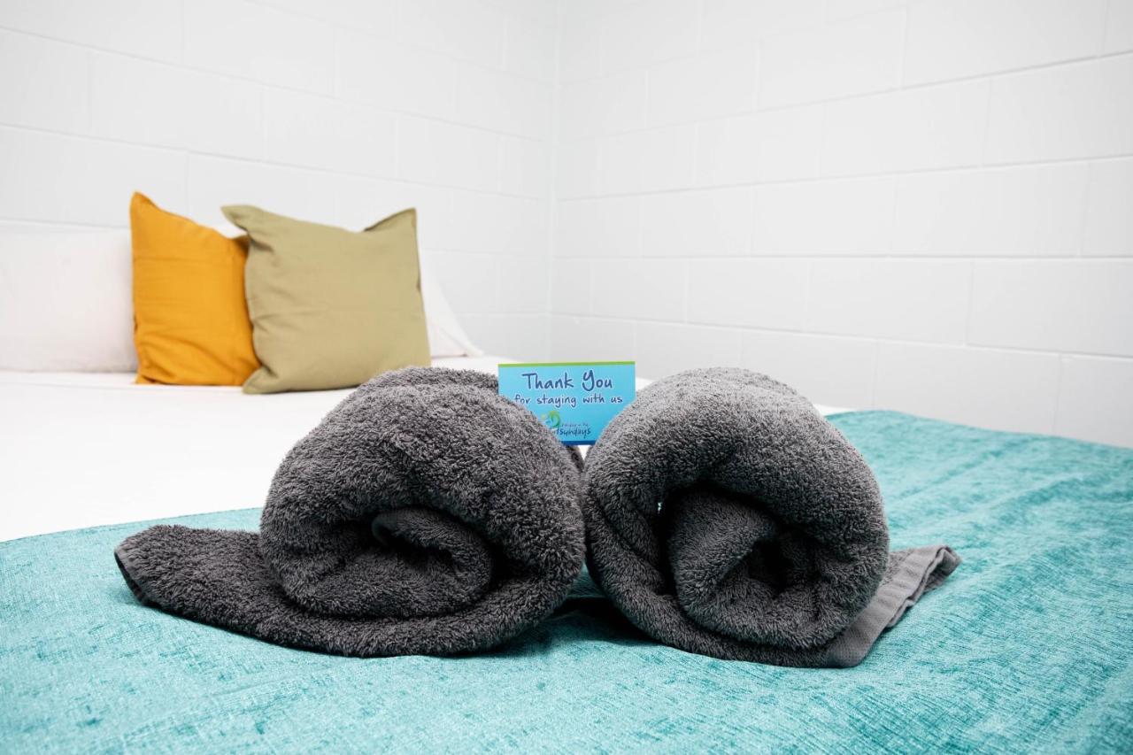 Airlie Sun & Sand Accommodation #6 에일리비치 외부 사진