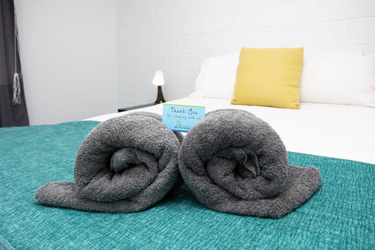 Airlie Sun & Sand Accommodation #6 에일리비치 외부 사진